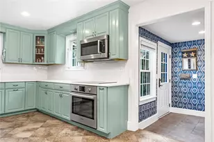 134 Ferry Ln, Barrington, RI 02806 - Photo 5