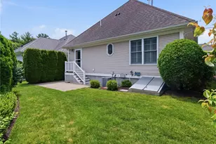7 Daisy Ln, Coventry, RI 02816 - Photo 5