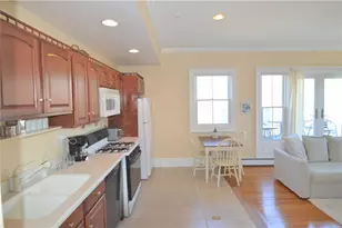 398 Wolcott Ave, Middletown, RI 02842 - Photo 9