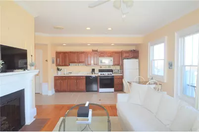 398 Wolcott Avenue #4, Middletown, RI 02842 - Photo 15