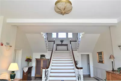 398 Wolcott Avenue #4, Middletown, RI 02842 - Photo 3