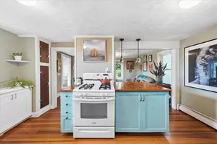11 Baltimore St, Providence, RI 02909 - Photo 7