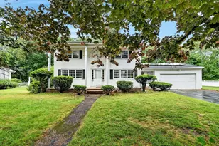 24 Forest View Dr, Cumberland, RI 02864 - Photo 5
