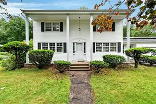 24 Forest View Dr, Cumberland, RI 02864 - Photo 1