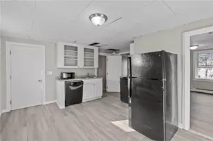 32 Judith St, Providence, RI 02909 - Photo 5