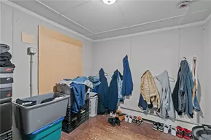 32 Judith St, Providence, RI 02909 - Photo 3