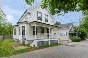 11 Sunshine Ct, Newport, RI 02840 - Photo 3