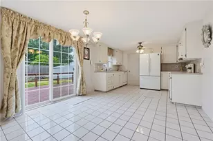 31 Benjamin Ave, Cranston, RI 02920 - Photo 11