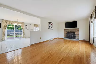 31 Benjamin Avenue, Cranston, RI 02920 - Photo 5