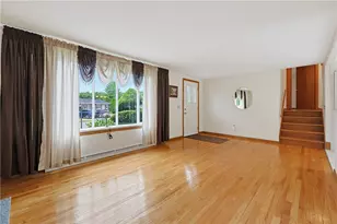 31 Benjamin Ave, Cranston, RI 02920 - Photo 3