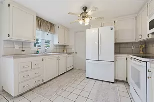 31 Benjamin Ave, Cranston, RI 02920 - Photo 9