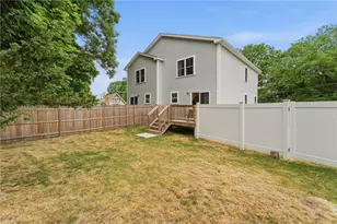 55 South St, West Warwick, RI 02893 - Photo 9