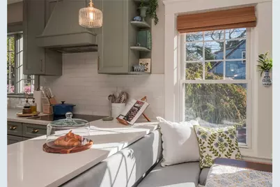 26 Vernon Avenue, Newport, RI 02840 - Photo 17