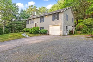 590 Shannock Rd, South Kingstown, RI 02879 - Photo 3