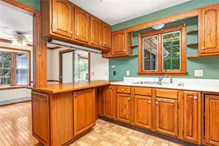 590 Shannock Rd, South Kingstown, RI 02879 - Photo 9