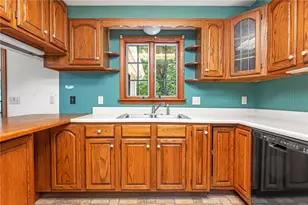 590 Shannock Rd, South Kingstown, RI 02879 - Photo 9