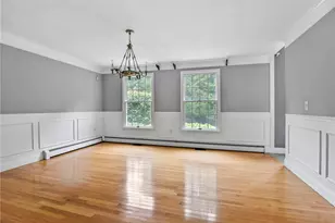 2360 Middle Rd, East Greenwich, RI 02818 - Photo 17
