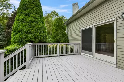 2360 Middle Road, East Greenwich, RI 02818 - Photo 9