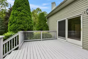 2360 Middle Rd, East Greenwich, RI 02818 - Photo 9