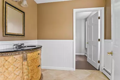 2360 Middle Road, East Greenwich, RI 02818 - Photo 15