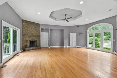 2360 Middle Road, East Greenwich, RI 02818 - Photo 23