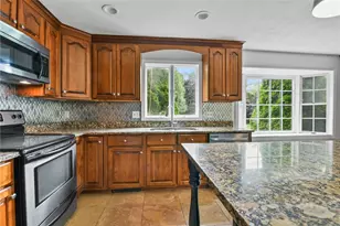 2360 Middle Rd, East Greenwich, RI 02818 - Photo 25