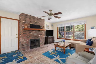 227 Prospect Avenue, Middletown, RI 02842 - Photo 3