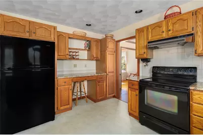 227 Prospect Avenue, Middletown, RI 02842 - Photo 9
