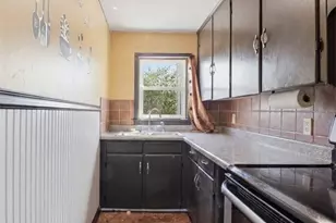 87 Manton St, Pawtucket, RI 02861 - Photo 5