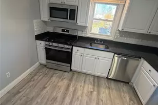 10 Saratoga Ave, Pawtucket, RI 02861 - Photo 23