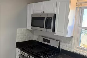 10 Saratoga Ave, Pawtucket, RI 02861 - Photo 21