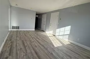 10 Saratoga Ave, Pawtucket, RI 02861 - Photo 31