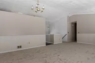 66 Hunters Crossing Dr, Coventry, RI 02816 - Photo 7