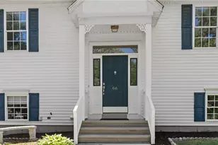 66 Hunters Crossing Dr, Coventry, RI 02816 - Photo 3