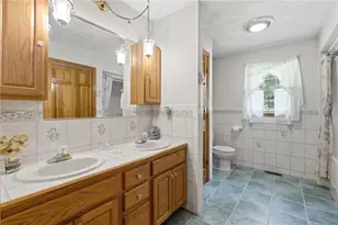 203 Tara Ln, Woonsocket, RI 02895 - Photo 21