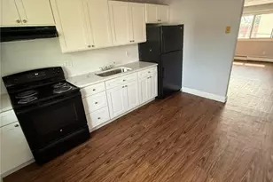 9 Melton St, Pawtucket, RI 02860 - Photo 7