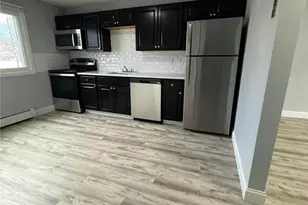 9 Melton St, Pawtucket, RI 02860 - Photo 13