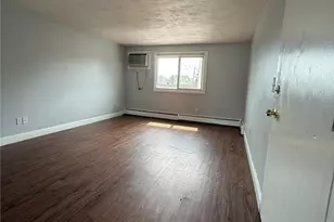 9 Melton St, Pawtucket, RI 02860 - Photo 21