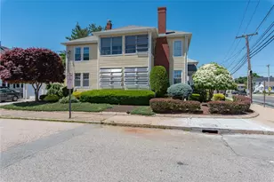 294 Smithfield Ave, Pawtucket, RI 02860 - Photo 5