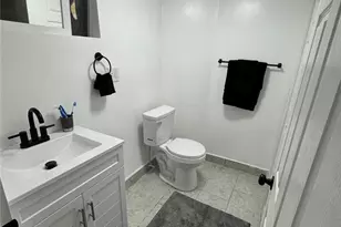 156 Bridgham St, Providence, RI 02909 - Photo 5