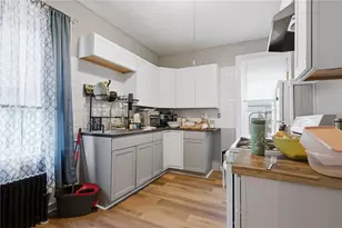156 Bridgham St, Providence, RI 02909 - Photo 9