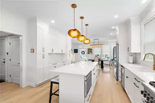 8 Lookout Ln, Portsmouth, RI 02871 - Photo 11