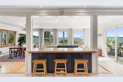 10 Blanding Avenue, Barrington, RI 02806 - Photo 9