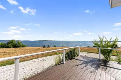 10 Blanding Avenue, Barrington, RI 02806 - Photo 7
