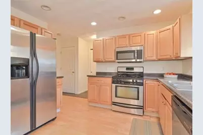 44 Lark Avenue, Cranston, RI 02920 - Photo 5