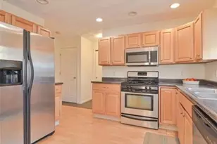 44 Lark Ave, Cranston, RI 02920 - Photo 5