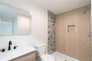39 Douglas Ave, Providence, RI 02908 - Photo 17