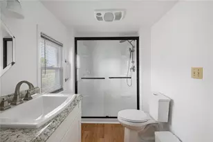 500 3rd Beach Rd, Middletown, RI 02842 - Photo 21