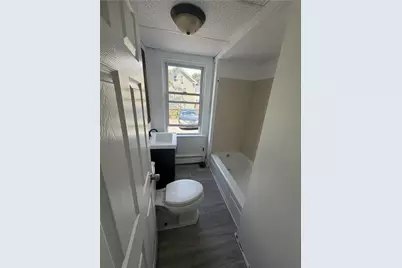 10 La Vaughn Street, Providence, RI 02909 - Photo 9