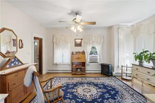 35 Woodlawn Ave, Pawtucket, RI 02860 - Photo 7